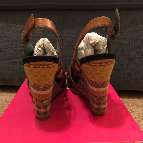 Stacked Heel Wedges Leather and Twill Printed NIB size 9 - Picture 5 of 9